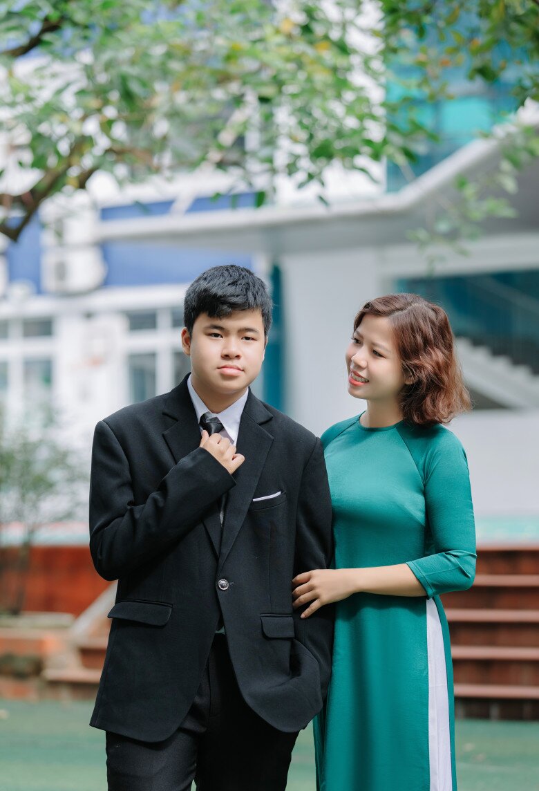 Khi con mắc tự kỷ, chị Hường phải trải qua nhiều khó khăn, thậm chí là sự kỳ thị. 
