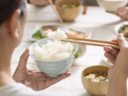 Sức khỏe - “Dễ như ăn cơm” nhưng nhiều người vẫn gặp sai lầm, bác sĩ khuyên chỉ một thay đổi nhỏ hệ tiêu hóa sẽ rất cảm ơn