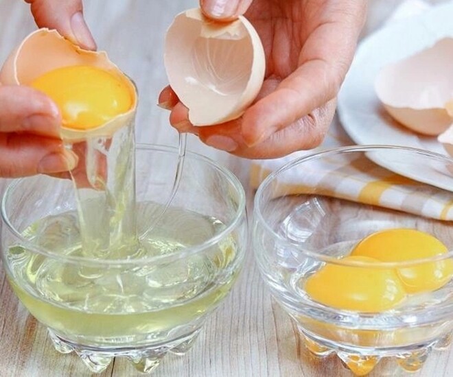 Lòng trắng và lòng đỏ trứng gà đều có lợi ích và chất dinh dưỡng riêng. Ảnh minh họa. 
