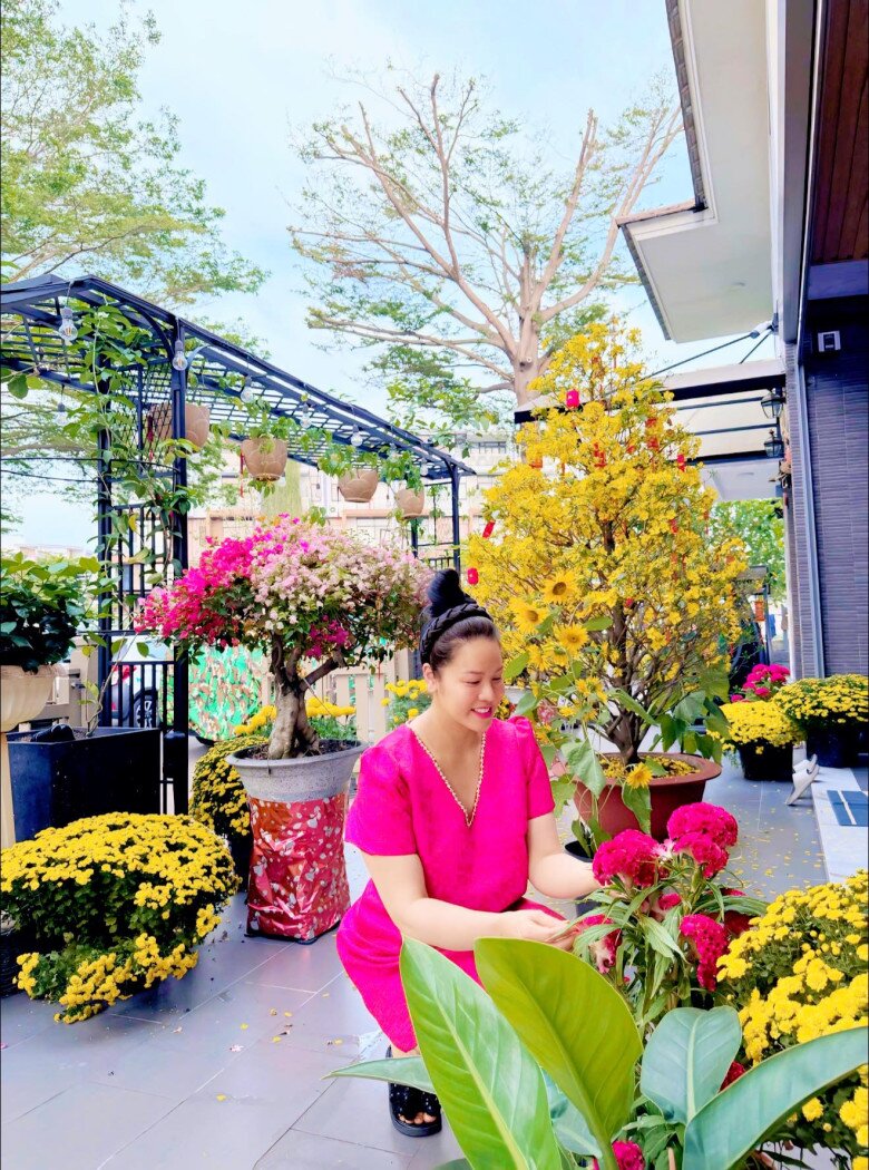 Hoa trái từng chùm và quang cảnh tuyệt đẹp trong khu vườn ở biệt thự 20 tỷ của nữ Chủ tịch Nhật Kim Anh - 12