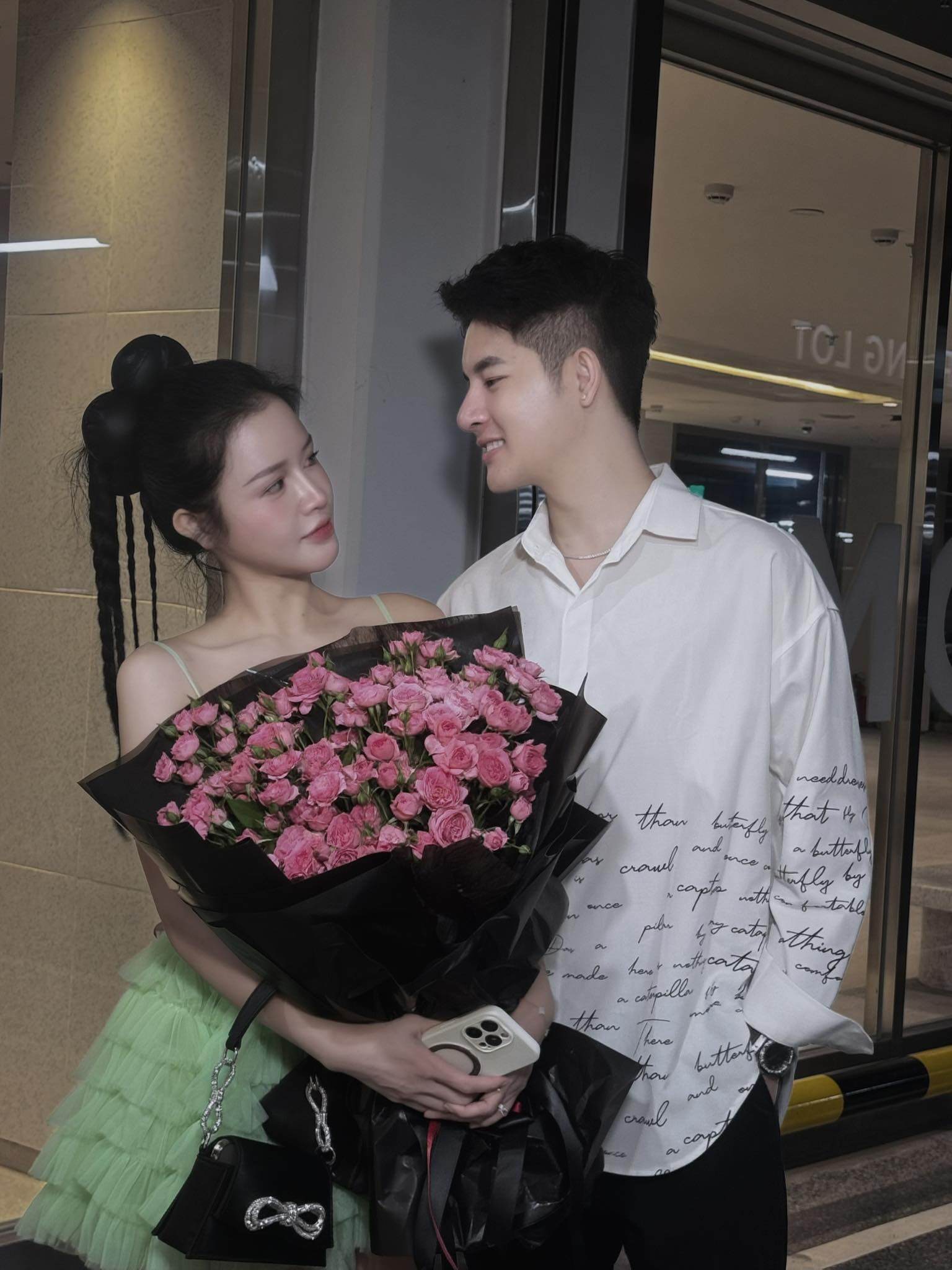 Chàng trai 2k2 yêu mẹ đơn thân hơn 9 tuổi xinh như búp bê, mạnh tay chi nửa tỷ làm đám cưới - 5