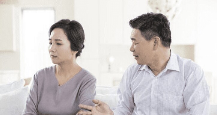 Hôm đấy chồng bỗng đề nghị ngủ riêng. (Ảnh minh hoạ)