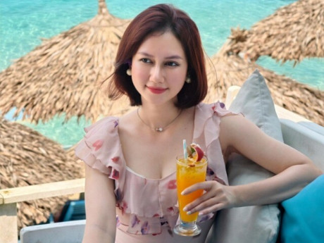Hương Giang chia sẻ: "Một mối quan hệ bền không phải là nơi một người luôn nhẫn nhịn"