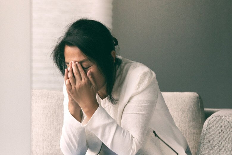 Chỉ một câu của chị giúp việc thôi mà tôi đứng không vững nổi nữa. (Ảnh minh họa)