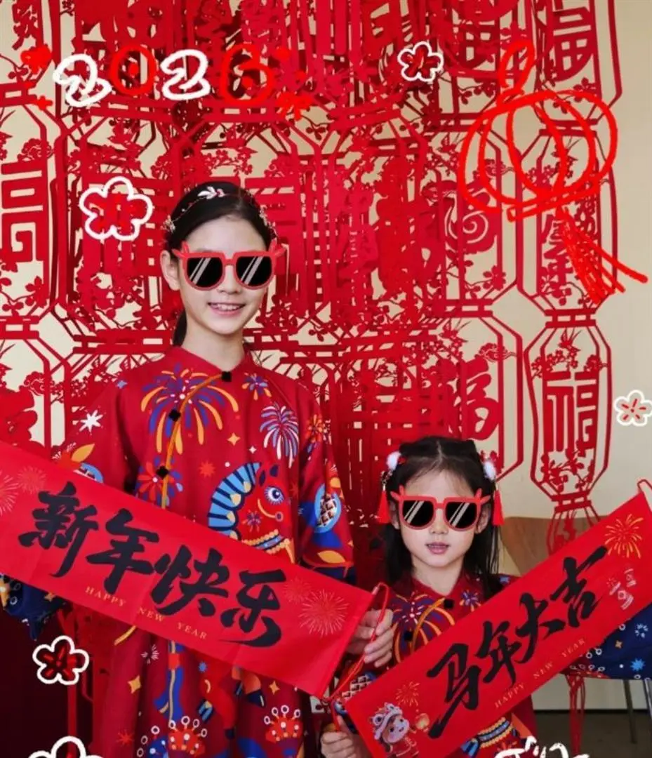 Hai con gái của Trương Tử Lâm.