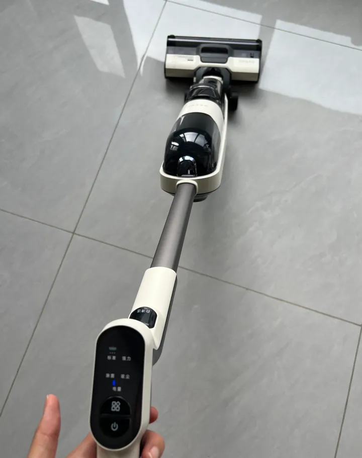 Máy lau sàn bị nhiều gia đình đưa vào amp;#34;danh sách đenamp;#34;, dùng một thời gian tôi mới thấy phiền đủ đường - 5
