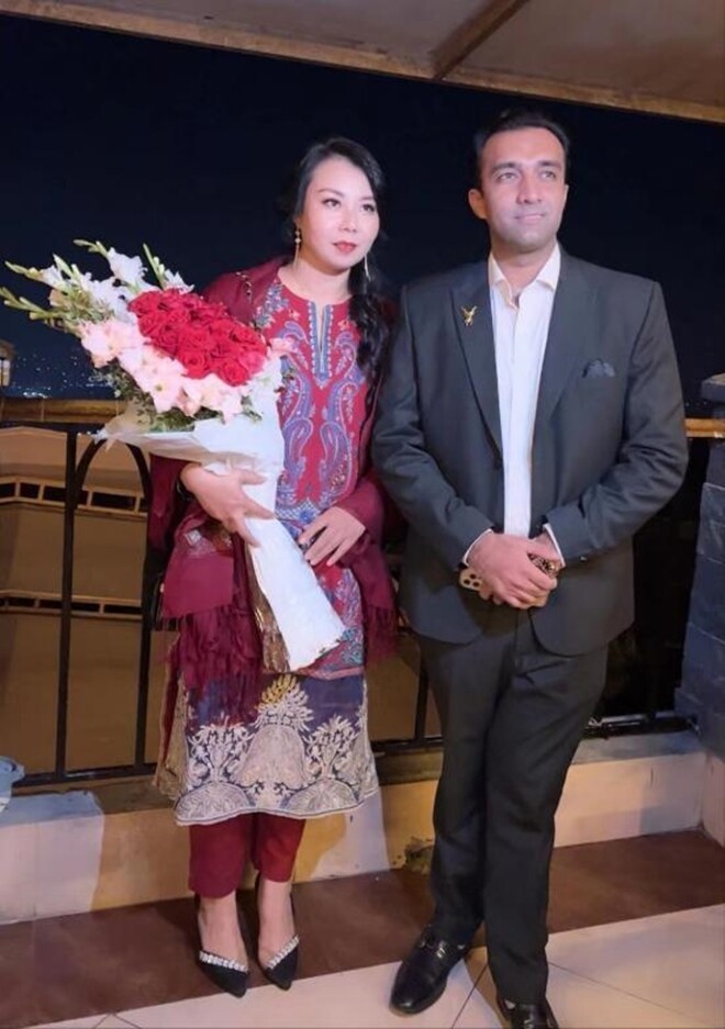 Mẹ đơn thân 2 con được giám đốc bệnh viện Pakistan cầu hôn sau 3 ngày gặp, chồng mới chấp nhận không sinh con - 4