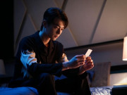 Yêu - Bố làm xa phải sống cùng mẹ kế, bà đưa một thẻ ngân hàng khi tôi kết hôn, xem số dư mà sững sờ