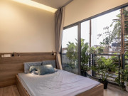 Nhà đẹp - Làm gì khi nhà phố hướng tây nắng chiếu thẳng vào phòng ngủ?