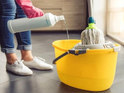 Nhà đẹp - Mẹo lau dọn nhà cửa bằng nước lã, cho thêm những thứ này vào để cả tuần không bám bụi