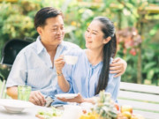 Yêu - Phụ nữ sau tuổi 55 muốn gia đình êm ấm: Đừng bao giờ từ chối chồng 4 điều này