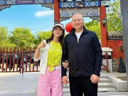 Yêu - Vợ đại gia vừa mất, "Đường Tăng" Trì Trọng Thụy vướng ồn ào với gái trẻ