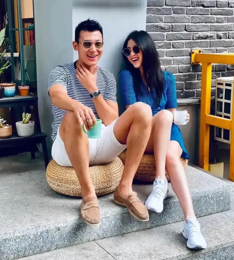 Từng đi qua những mối tình đình đám, chứng kiến sự hào nhoáng lẫn mặt trái của giới thượng lưu, Chu Châu cuối cùng đã tìm thấy điều mình thực sự cần. Đó không phải là lâu đài, siêu xe hay những câu chuyện tình yêu khiến cả thế giới ngưỡng mộ, mà là một người sẵn sàng cùng cô chia sẻ những điều bình dị nhất của cuộc sống, tôn trọng con người thật của cô và đồng hành với cô trong mọi giai đoạn.
