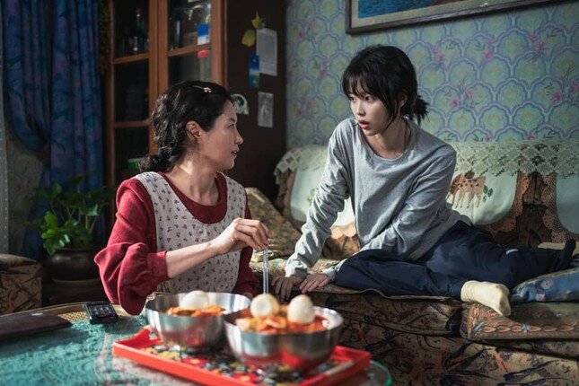 Nghe những lời bác giúp việc nói mà tôi lặng người. (Ảnh minh họa)