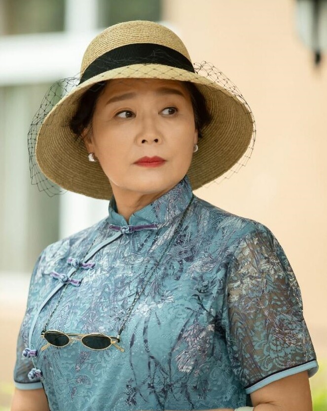 Nữ diễn viên đình đám rời đi tay trắng, sau ly hôn sống đối điện nhà chồng cũ suốt 23 năm vì một lý do - 6