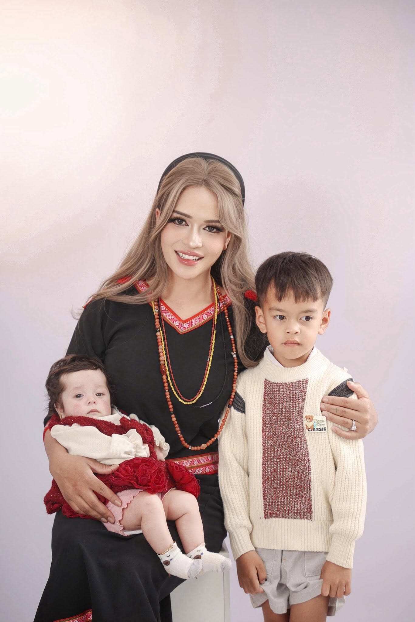 Phải lòng mẹ đơn thân người Chu Ru xinh như hotgirl, chàng kỹ sư Úc chấp nhận bỏ hết về Việt Nam ở rể - 6