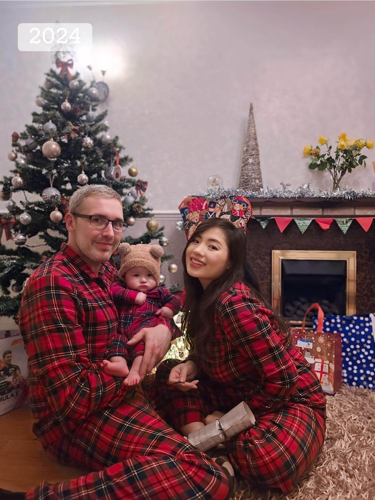 Chàng kỹ sư amp;#34;giả nghèoamp;#34; người Anh và màn cầu hôn ngược bất ngờ của cô gái Hà Nội U40 - 5
