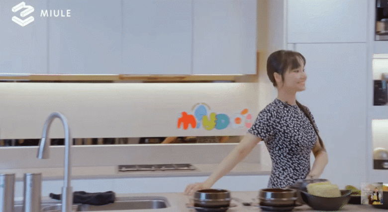 Trước khi bị bắt, Miu Lê sống trong căn hộ thế nào? - 1