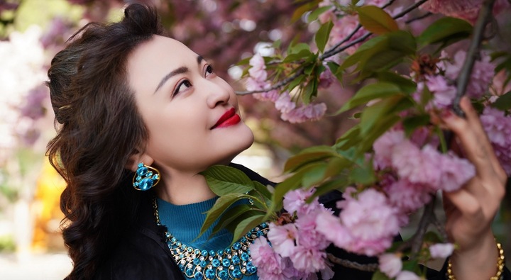 Từng bị nghi là “tiểu tam”, nữ diễn viên “quay xe” cưới tỷ phú và làm mẹ kế ở tuổi 27, giờ sống sướng như tiên - 5