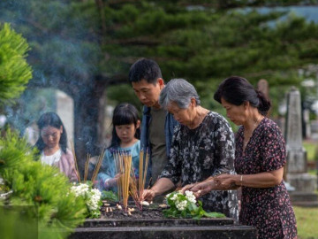 Người xưa dặn: "Làm 5 việc, đến 2 nơi" sau khi viếng mộ trong Tết Thanh minh, xua vận rủi, đón may mắn