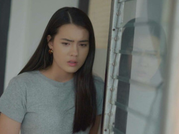 Đưa cháo đến bệnh viện cho bố, trước cửa phòng tôi nghe ông dặn y tá: “Đừng để con tôi biết”