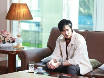 Vợ cũ mới tái hôn, lo lắng cho con gái nên tôi đến thăm đột xuất rồi xấu hổ với cảnh trong nhà