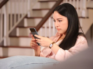 Nửa năm sau ly hôn chồng cũ nhắn tin "anh vẫn thấy em là người tốt nhất", tôi bật cười đáp 7 từ