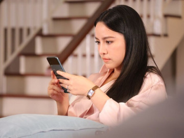 Chồng cũ vay tiền sau 1 năm ly hôn, đọc tin nhắn anh gửi nhầm, tôi mới biết mình đã sai