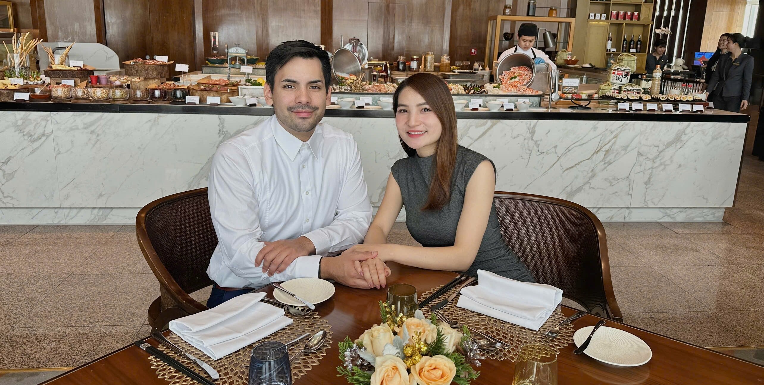 Lễ cưới truyền thống Việt Nam với sự tham gia nhiệt tình của gia đình chú rể người Đức