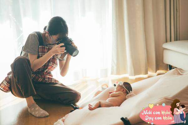 C&aacute;c bộ phận tr&ecirc;n cơ thể trẻ sơ sinh c&ograve;n yếu, v&igrave; vậy đừng &eacute;p b&eacute; thực hiện những tư thế kh&oacute;.