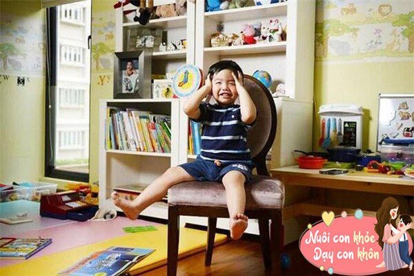 Các nhà nghiên cứu đã chỉ ra một môi trường học tập lộn xộn có thể khiến trẻ suy nghĩ về các vấn đề một cách cẩn thận và rõ ràng hơn.