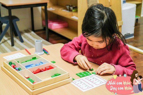 Đối với trẻ từ 3 tuổi, cha mẹ nên đầu tư thời gian để giúp trẻ phát triển năng lực toán học, rèn luyện tư duy, logic.