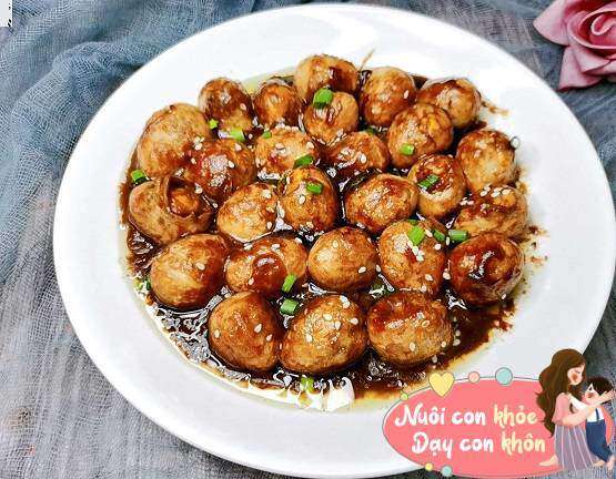 Trứng cút giàu dưỡng chất nhất so với trứng gà và trứng vịt cho dù cho quả trứng cút bé.