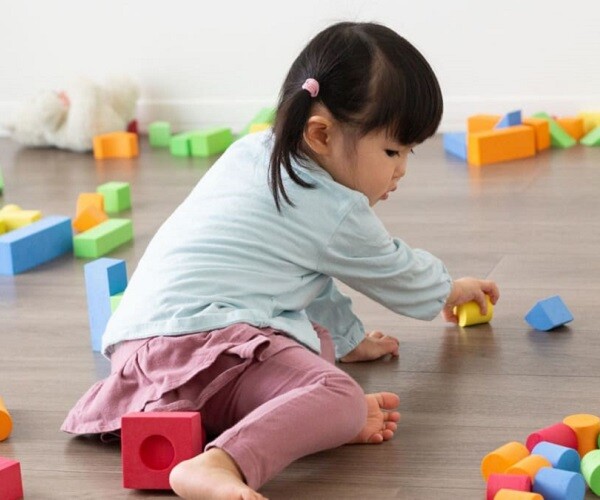 Trẻ càng thông minh càng khó chăm, nếu con có đặc điểm này, bố mẹ hãy vui mừng - 1