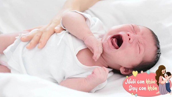 Cha mẹ hãy chú ý quan tâm những kiểu khóc và tiếng khóc khác nhau của trẻ, tùy thuộc vào những nguyên nhân khác nhau bé sẽ có cách khóc khác nhau.