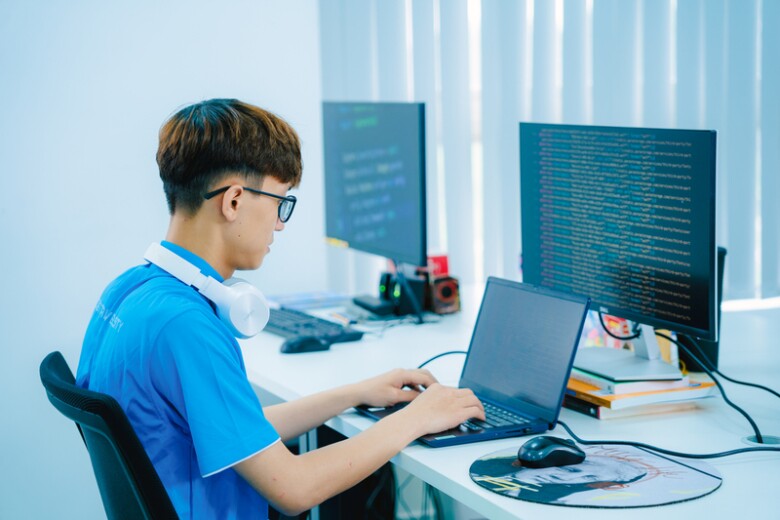 5 ngành học ở Việt Nam dễ xin việc, AI không thể thay thế, amp;#34;khátamp;#34; nhân lực chất lượng cao, mức lương hậu hĩnh - 2
