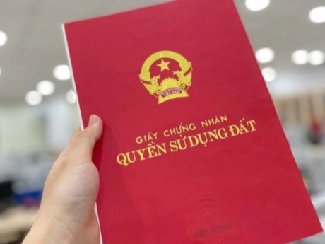 Sang tên sổ đỏ từ cha mẹ sang con năm 2026: 6 điều này cần đặc biệt lưu ý