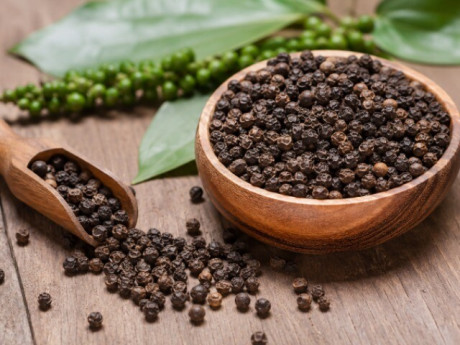 5 lợi ích sức khỏe tiềm năng của hạt tiêu đen