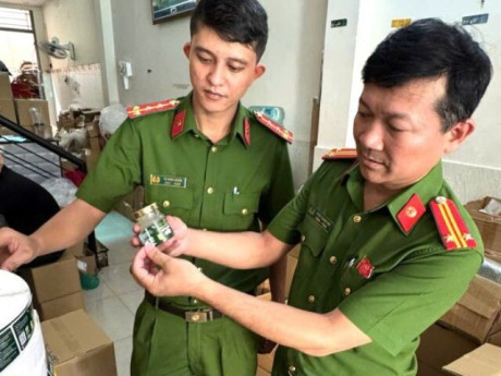Thu giữ 70.000 hũ trong đường dây yến giả "khủng": Công an công bố hình ảnh sản phẩm