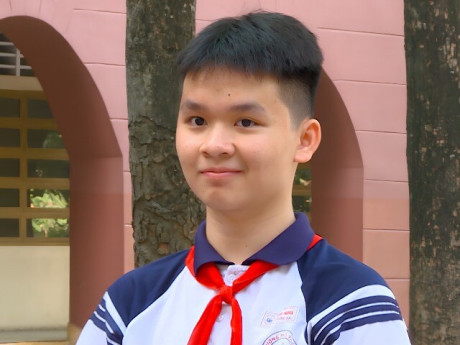 "Anh trước, em sau" thi nhau giành thủ khoa chuyên Toán lớp 10