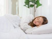 Sức khỏe - 4 việc nên làm buổi tối để ngủ sâu, ít thức giấc giữa đêm