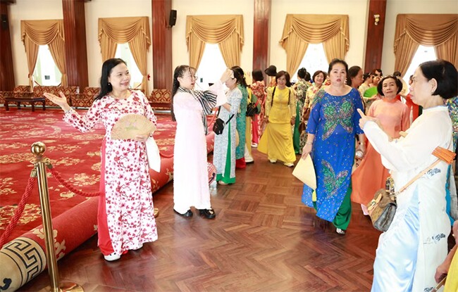 Trung tâm TPHCM trong thời khắc tròn 51 năm thống nhất đất nước - 9