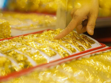 Giá vàng hôm nay, 30-4: Tiếp tục giảm sâu