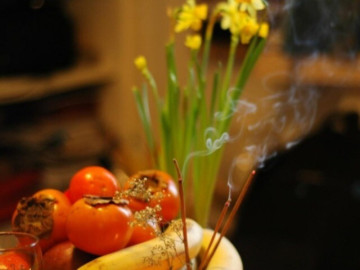 Tin tức - Văn khấn cúng Rằm tháng 3 năm Bính Ngọ chuẩn nhất, 2 việc nên làm và 4 điều đại kỵ khi thắp hương để đón phước lộc