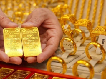 Giá vàng hôm nay 9-5: Tiếp tục sụt giảm