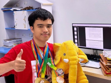 Nam sinh đeo đầy huy chương gây bão mạng chỉ "bí kíp" thi cho sĩ tử