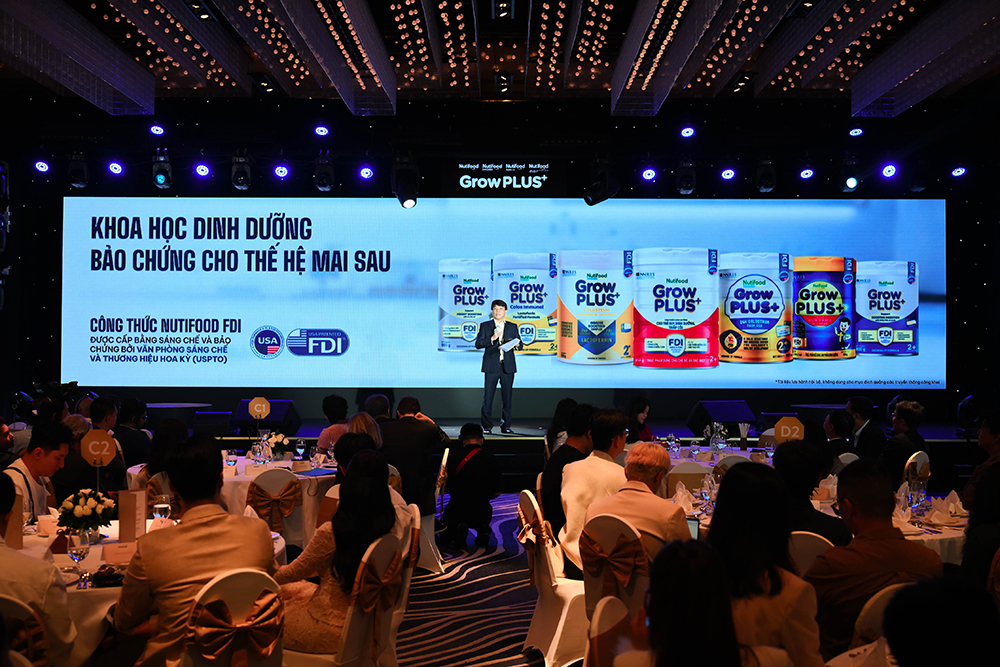 Lãnh đạo Nutifood công bố bằng sáng chế USPTO dành cho Công thức FDI tại sự kiện ngày 15/5