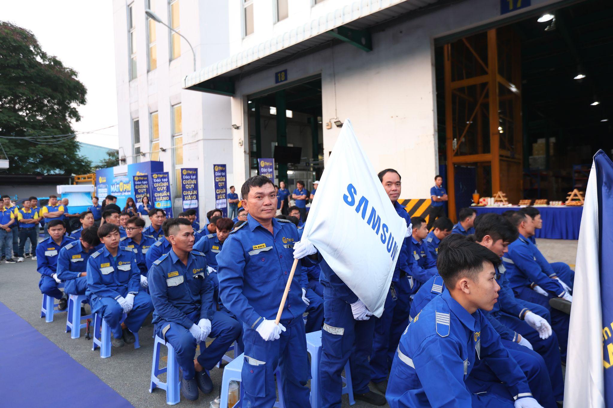 Với Thợ Điện máy XANH, khách hàng có thể yên tâm khi thiết bị được chăm sóc bởi những “chuyên gia” đã được chính nhà sản xuất kiểm chứng và tin tưởng