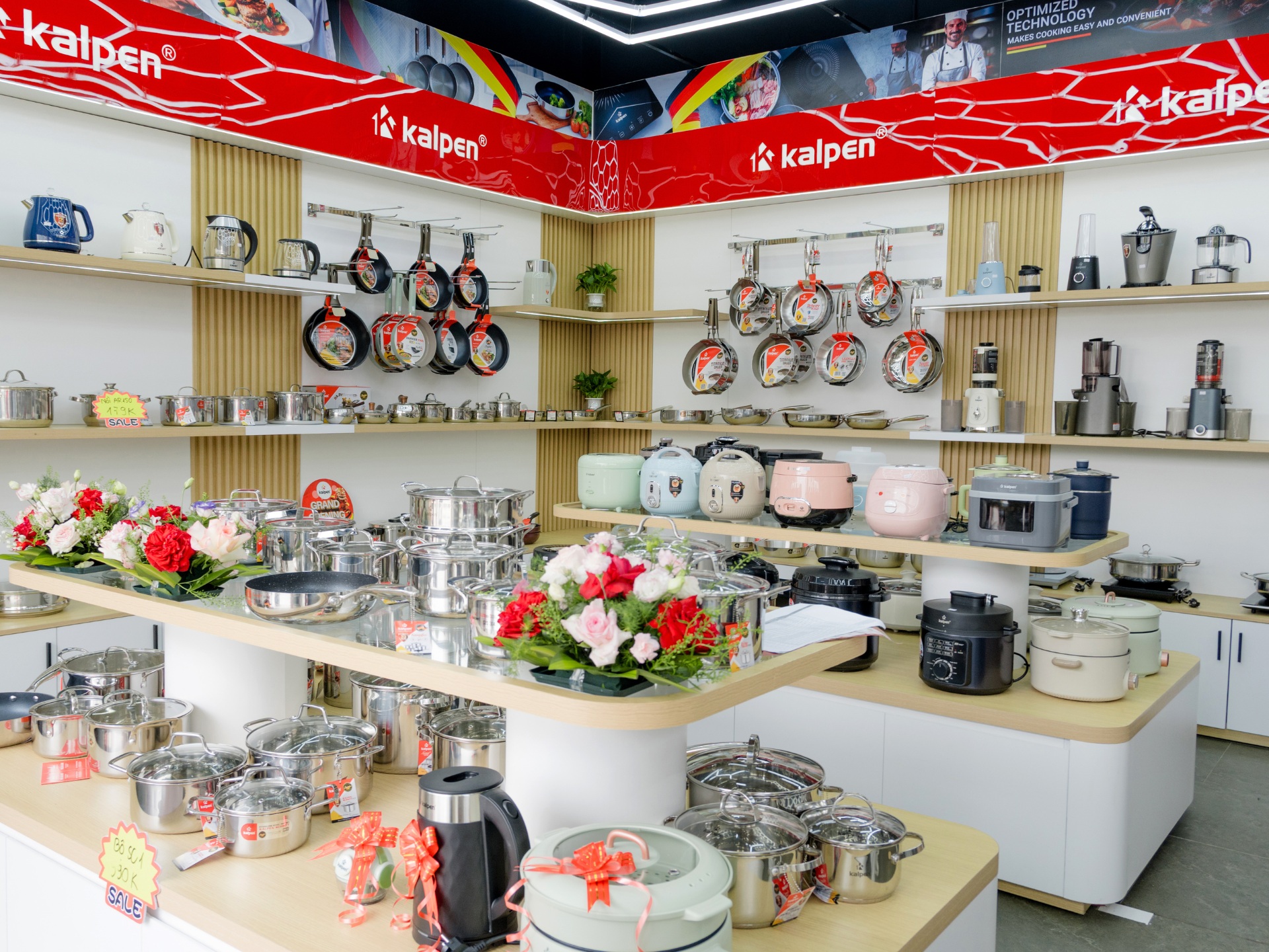 Showroom Kalpen Hà Nội tại 75A Nguyễn Trãi - Khương Đình. Ảnh: Kalpen