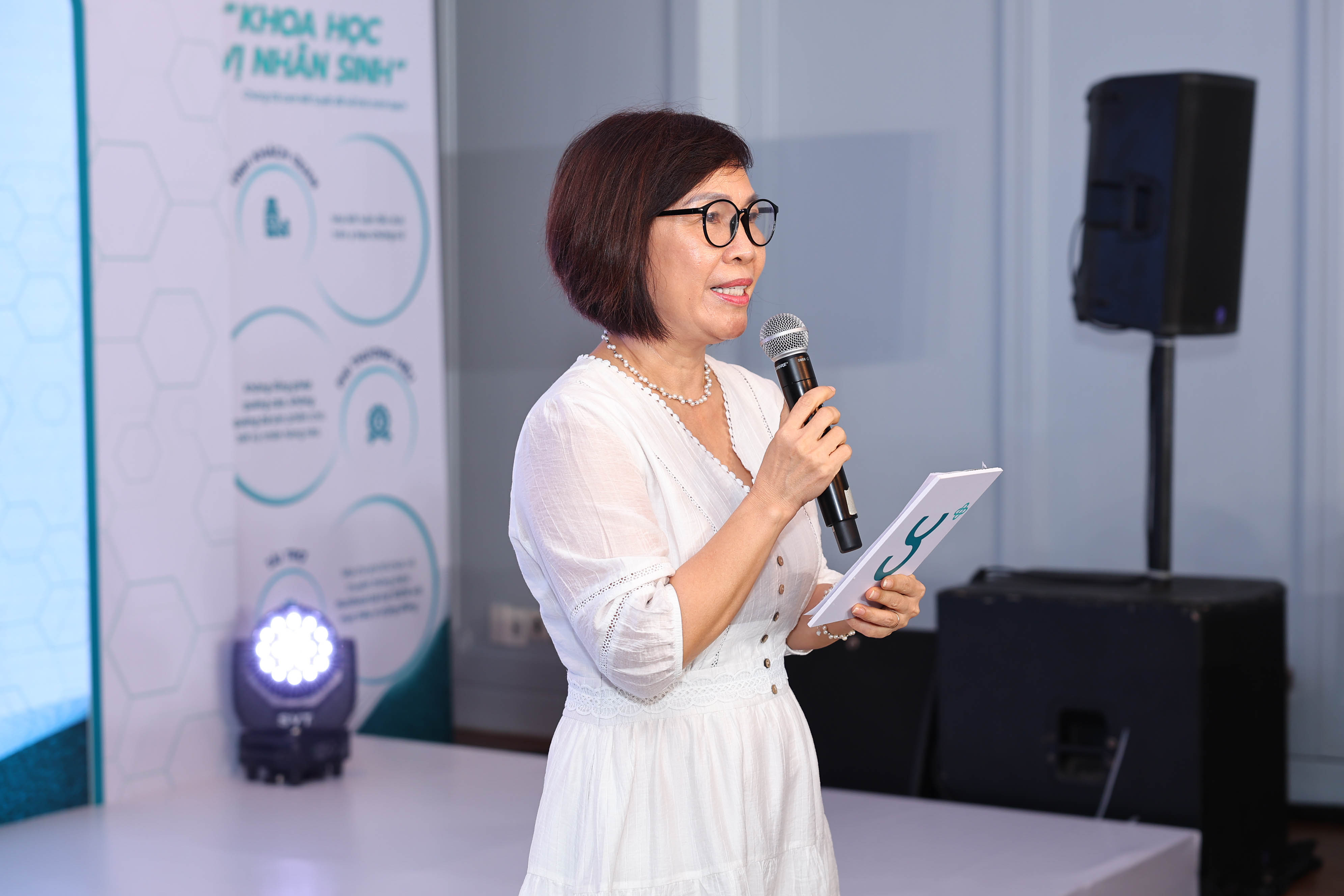 BS.CKI. Trần Thị Minh Nguyệt - Viện trưởng Viện Nghiên cứu Dinh dưỡng TP. HCM (NRI) phát biểu tại sự kiện.